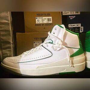 Air Jordan 2retro “Lucky green”